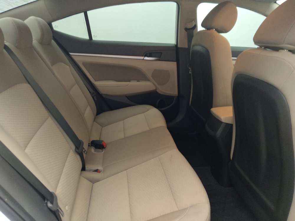 Used 2019 Hyundai Elantra SEL FWD image 19