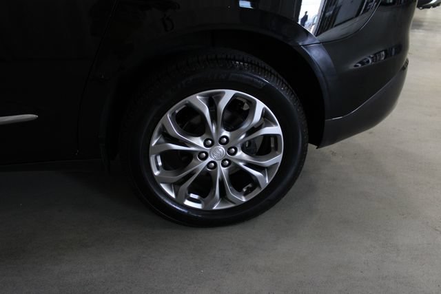 Used 2019 Buick Enclave Avenir w/ Avenir Technology Package AWD/4WD image 38