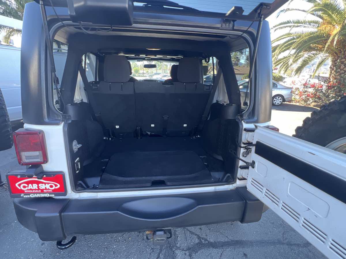 Used 2013 Jeep Wrangler Unlimited Sport image 18