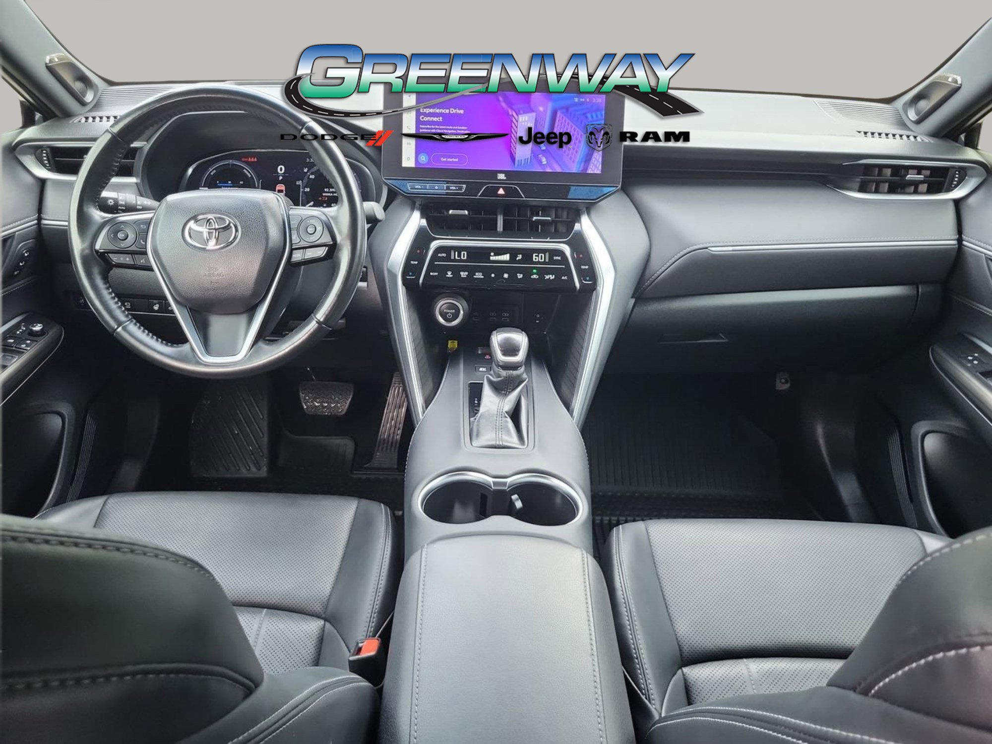 Used 2024 Toyota Venza Limited image 12