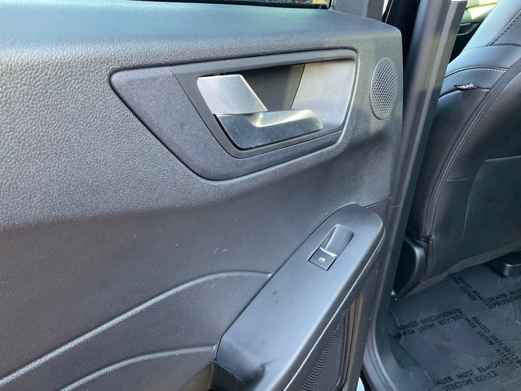 Used 2021 Ford Escape Titanium image 49