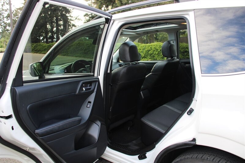 Used 2015 Subaru Forester 2.0XT Premium w/ Popular Package #2 AWD/4WD image 6
