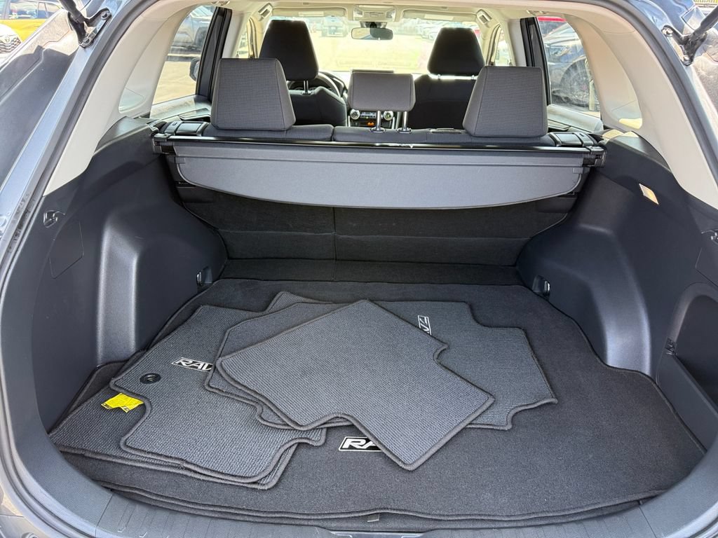 Certified 2025 Toyota RAV4 LE AWD/4WD image 23