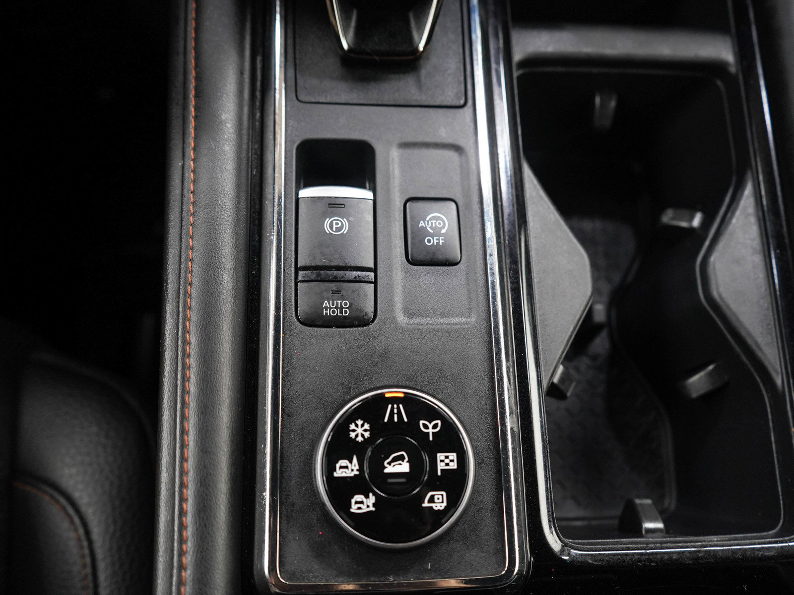 Used 2024 Nissan Pathfinder Rock Creek AWD/4WD image 23