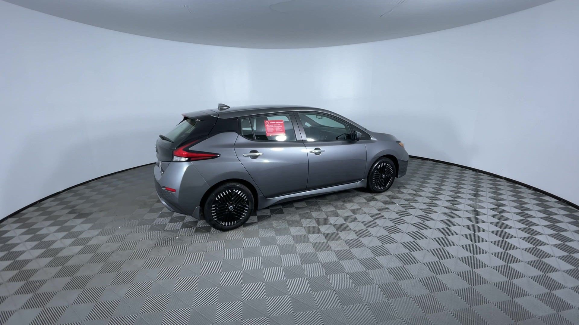 Certified 2025 Nissan Leaf SV Plus FWD image 9