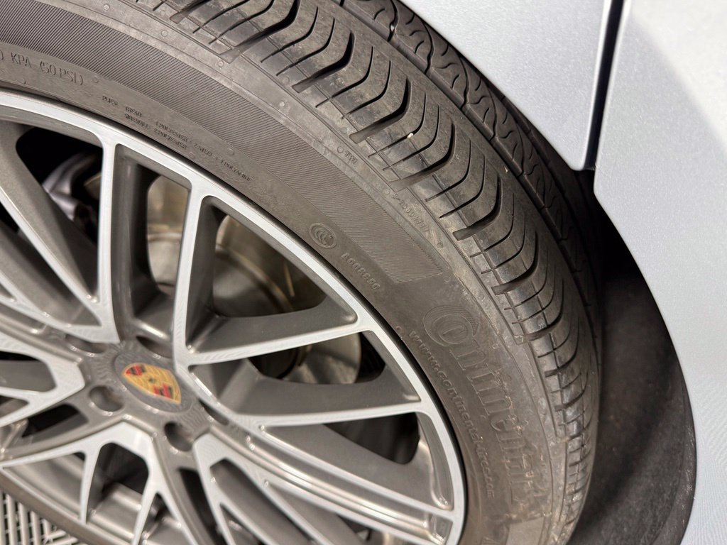 Certified 2024 Porsche Panamera 4 AWD/4WD image 20