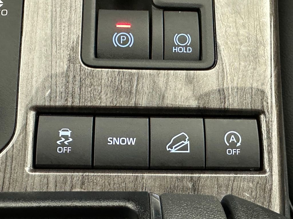 Used 2020 Toyota Highlander Limited AWD/4WD image 30