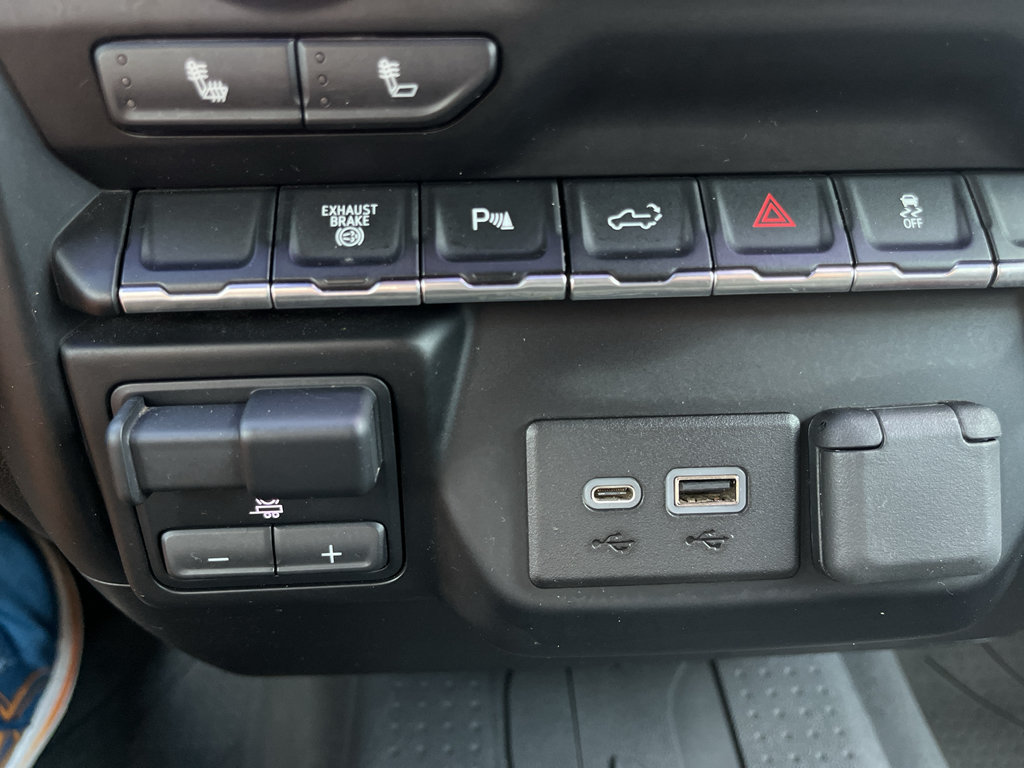 Used 2020 Chevrolet Silverado 2500 LT w/ All Star Edition AWD/4WD image 25
