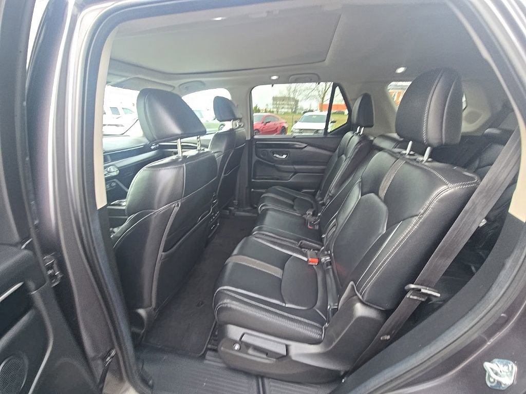 Used 2025 Honda Pilot Touring image 27