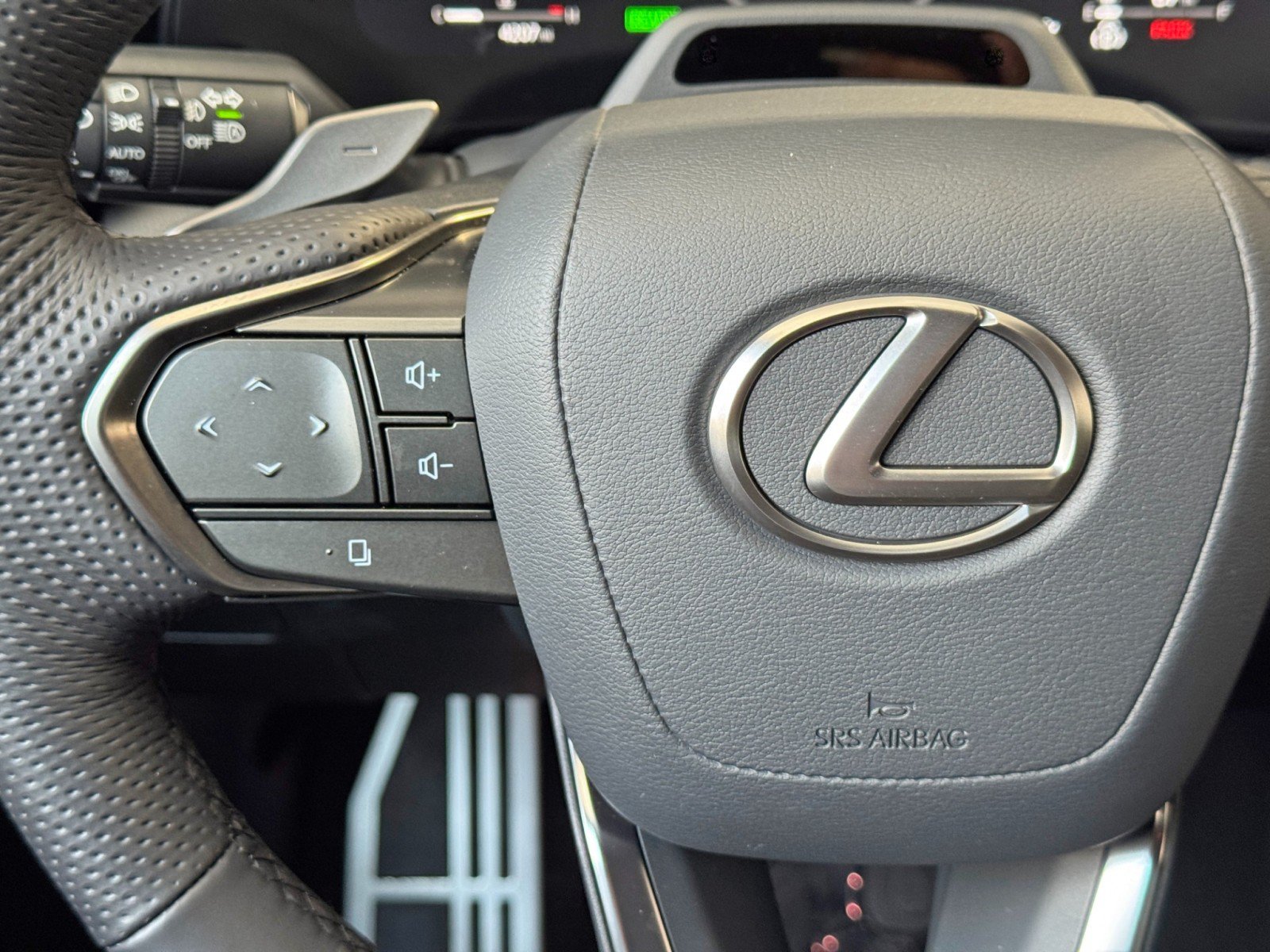Used 2026 Lexus TX 500h AWD w/ Technology Package image 22