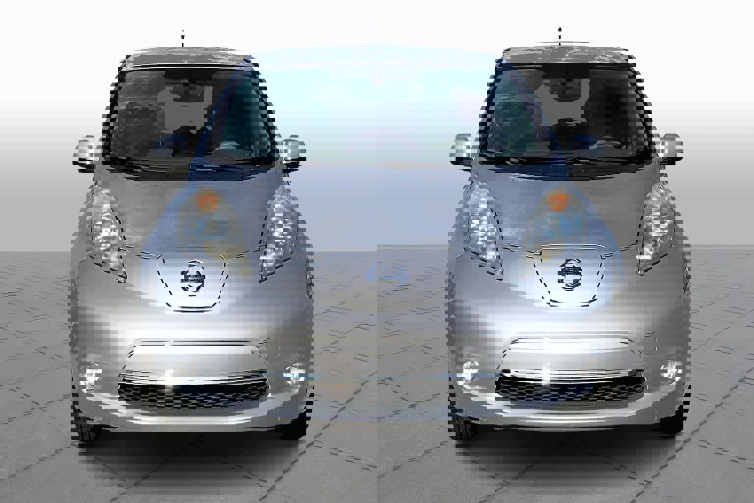 Used 2012 Nissan Leaf SL image 3