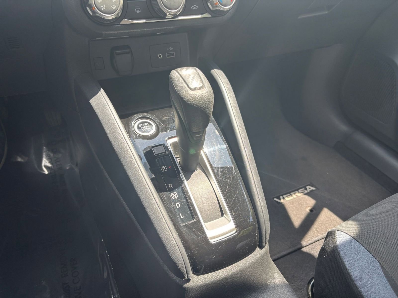 Used 2025 Nissan Versa SV FWD image 36