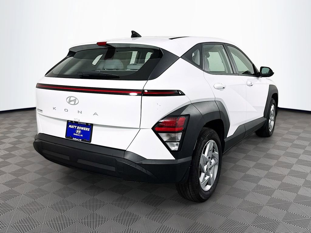 Certified 2025 Hyundai Kona SE image 5