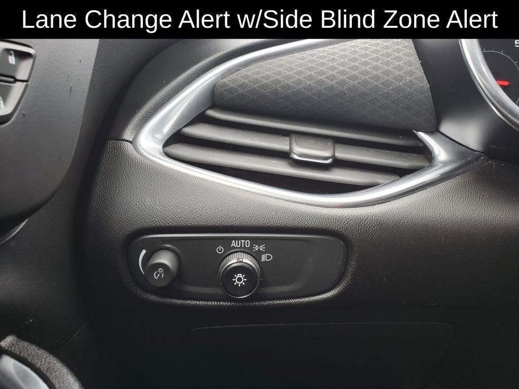 Used 2020 Chevrolet Malibu LT image 16