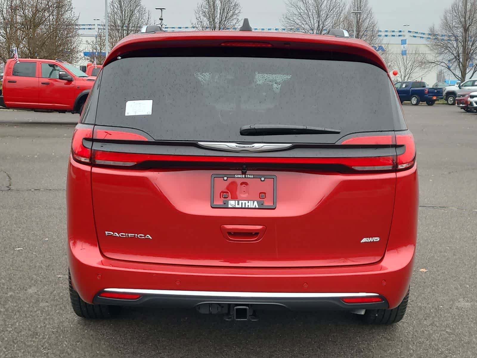 New 2026 Chrysler Pacifica Pinnacle w/ Trailer Tow Group image 13