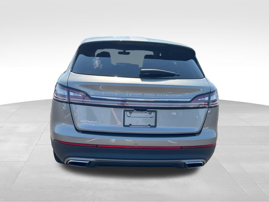 Used 2023 Lincoln Nautilus Reserve AWD/4WD image 4