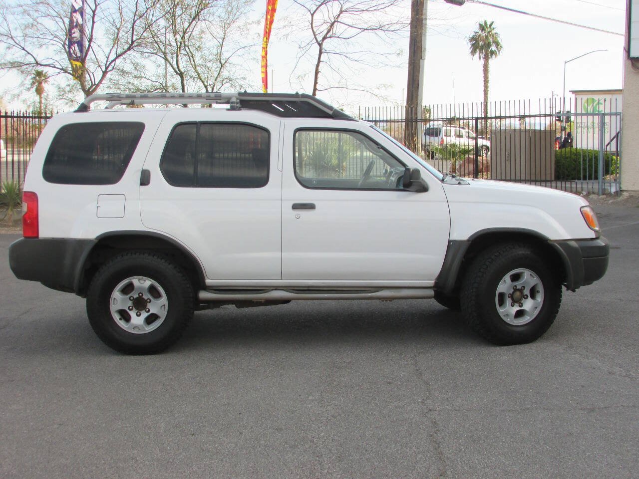 Used 2000 Nissan Xterra XE RWD image 4