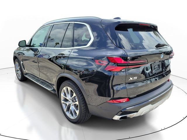Used 2024 BMW X5 xDrive40i w/ Premium Package image 3