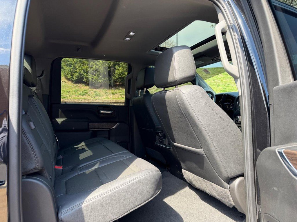 Used 2023 GMC Sierra 2500 Denali w/ Denali Ultimate Package image 10