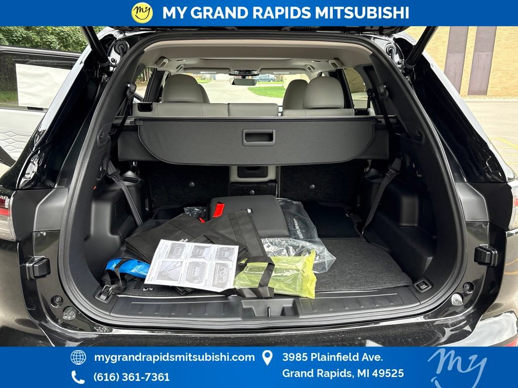 New 2026 Mitsubishi Outlander SEL AWD/4WD image 17