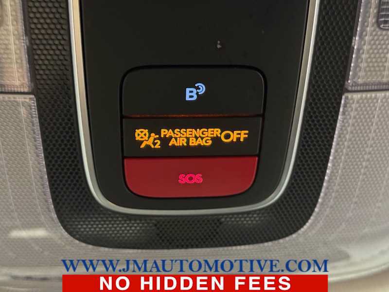 Used 2025 Hyundai Kona SEL AWD/4WD image 34