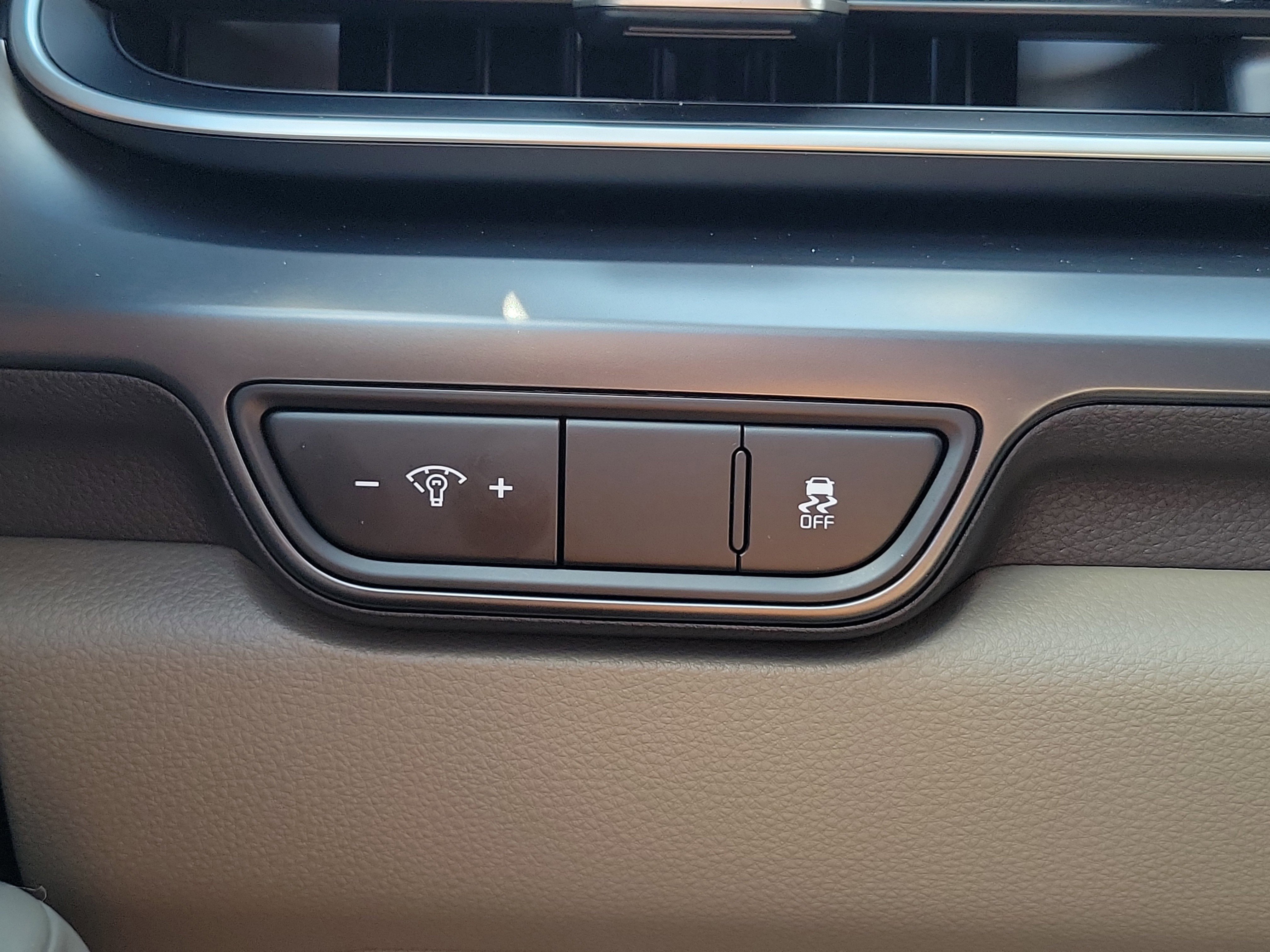 Used 2026 Kia Carnival FWD image 28