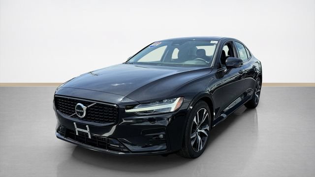 Used 2025 Volvo S60 B5 Plus AWD/4WD image 6