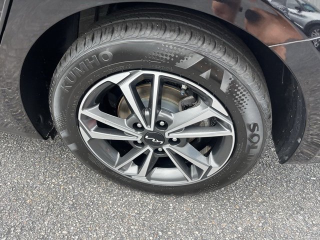 Used 2022 Kia Forte LXS image 30