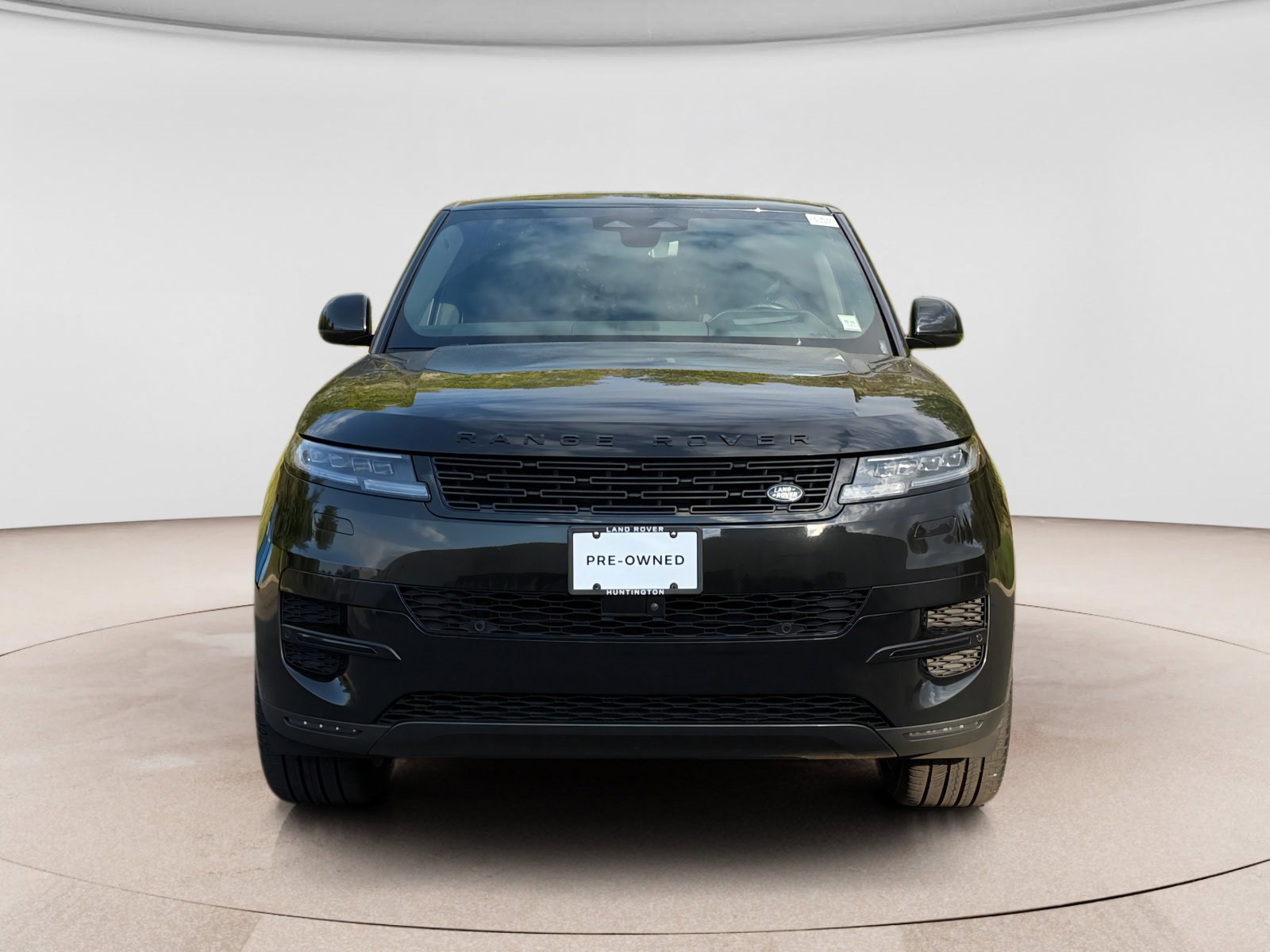 Used 2024 Land Rover Range Rover Sport SE AWD/4WD image 8