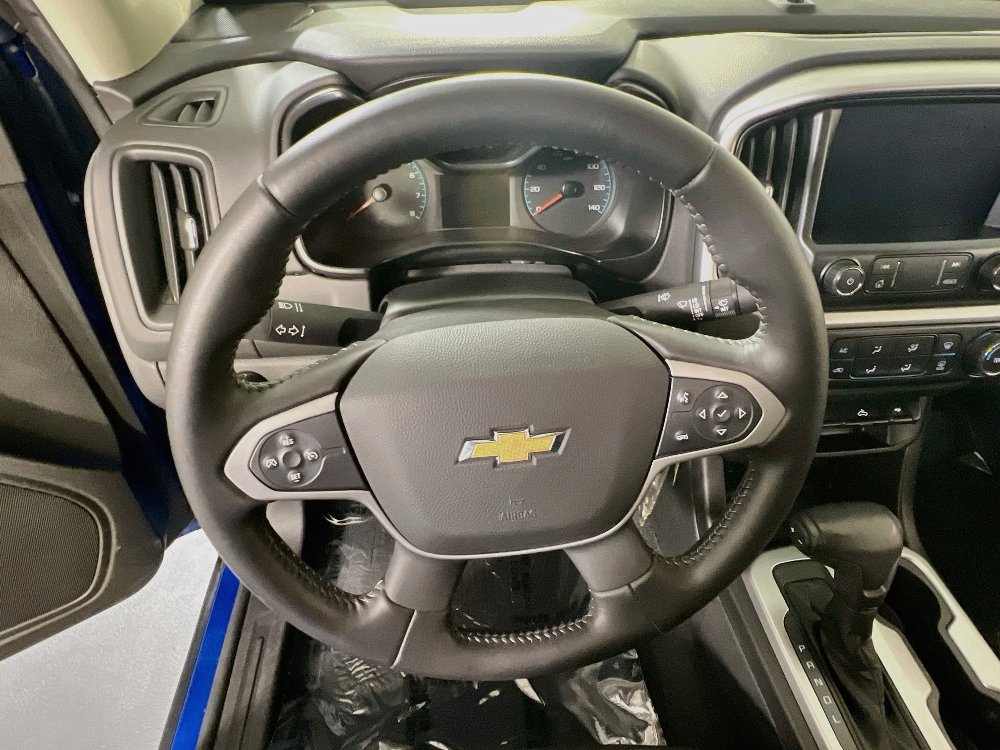 Used 2021 Chevrolet Colorado LT w/ LT Convenience Package AWD/4WD image 11