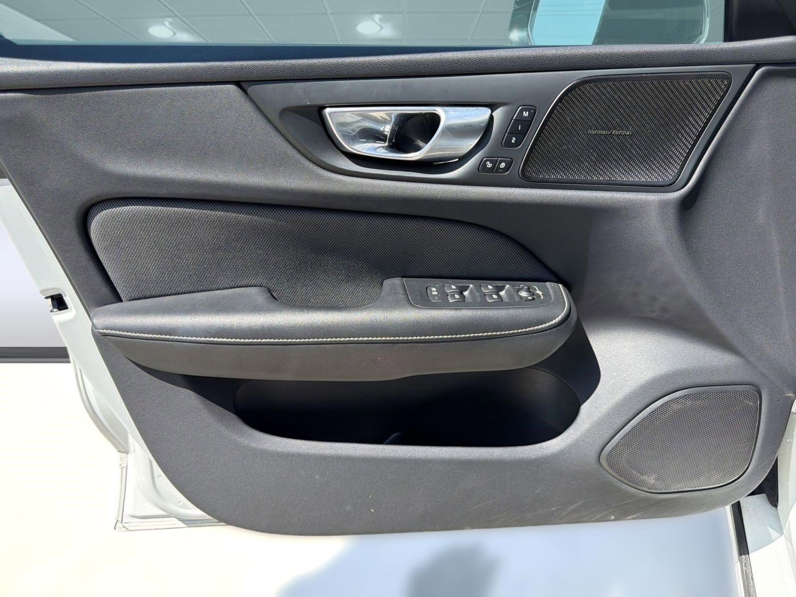 Used 2024 Volvo S60 B5 Plus FWD image 20