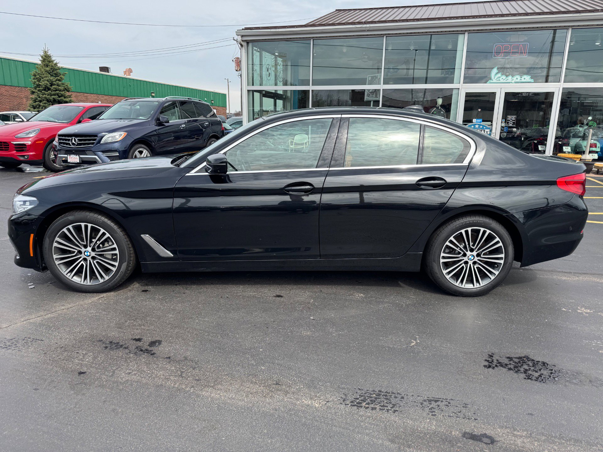 Used 2020 BMW 530i xDrive w/ Premium Package AWD/4WD image 7