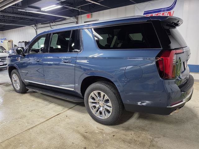 Certified 2025 GMC Yukon XL Denali w/ Advanced Technology Package AWD/4WD image 5