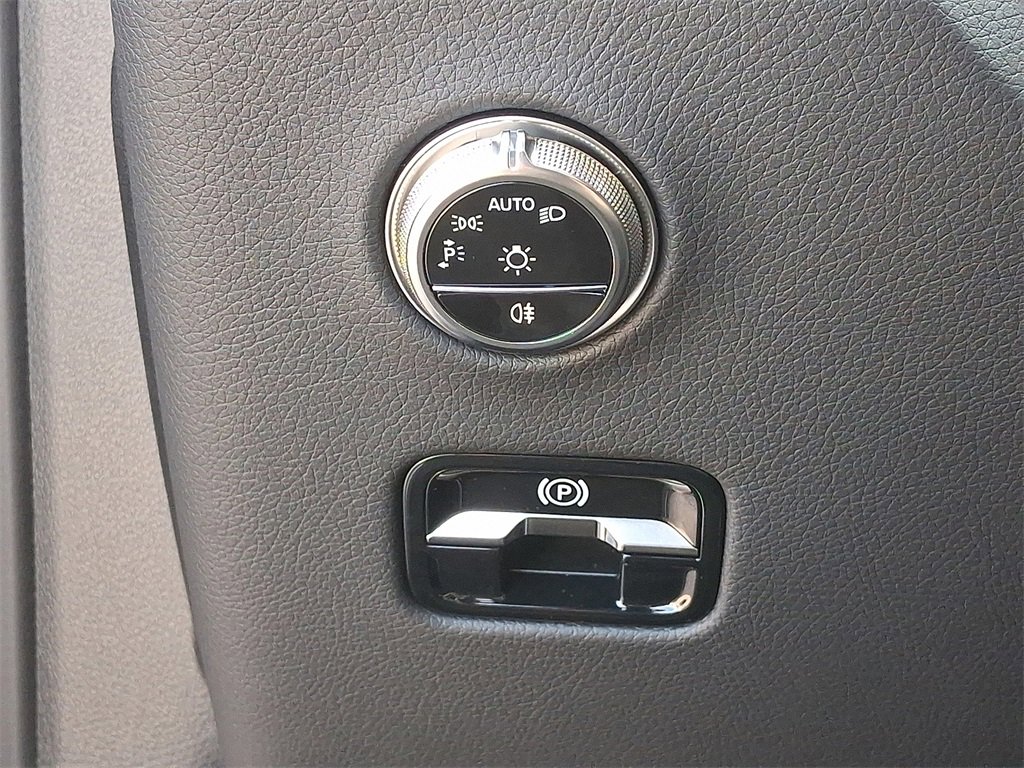 New 2026 Mercedes-Benz GLC 300 4MATIC image 17