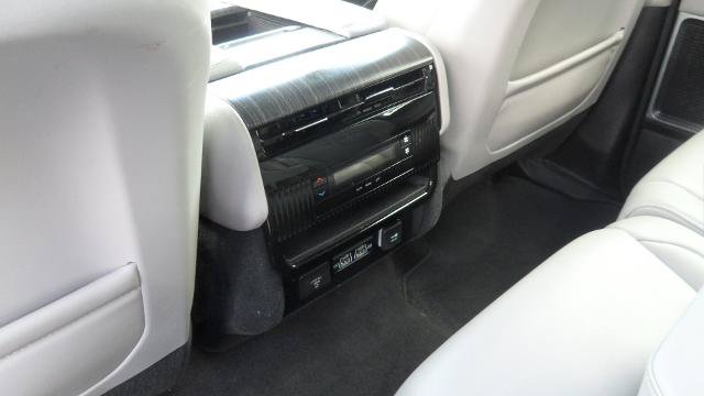Used 2024 Jeep Wagoneer Series II w/ Flexible Seating Group AWD/4WD image 22
