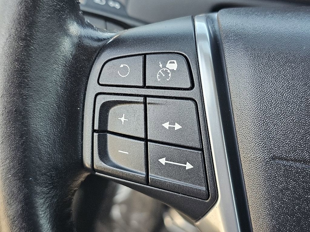 Used 2016 Volvo XC60 T5 Platinum w/ Protection Package FWD image 32