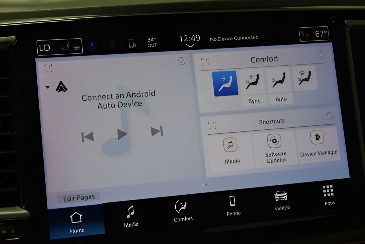 Used 2023 Chrysler Pacifica Touring-L image 23