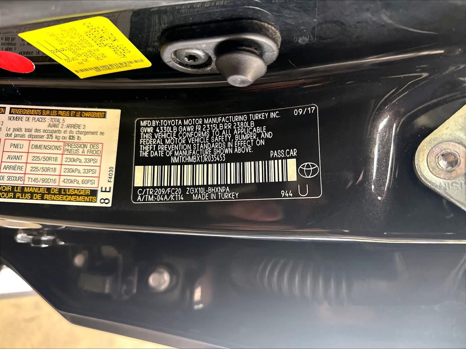 Used 2018 Toyota C-HR XLE FWD image 19