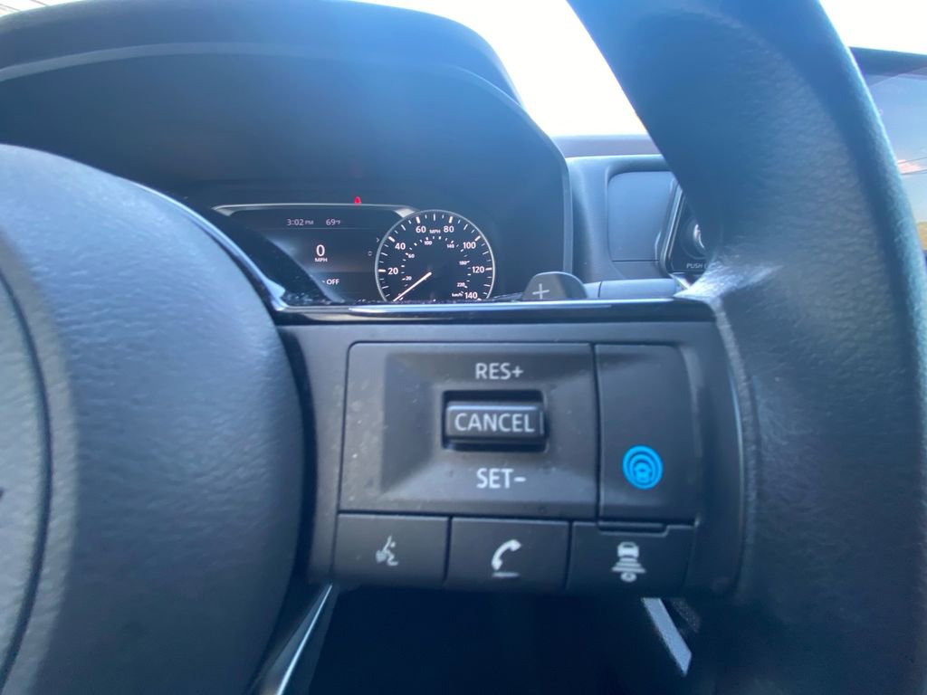 Used 2023 Nissan Rogue SV AWD/4WD image 19