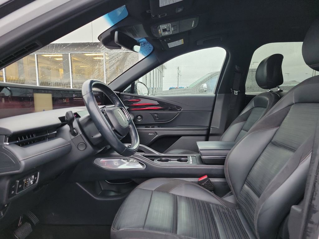 Certified 2024 Lincoln Nautilus Reserve w/ Equipment Group 202A image 16