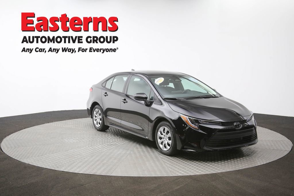 Used 2025 Toyota Corolla LE image 51