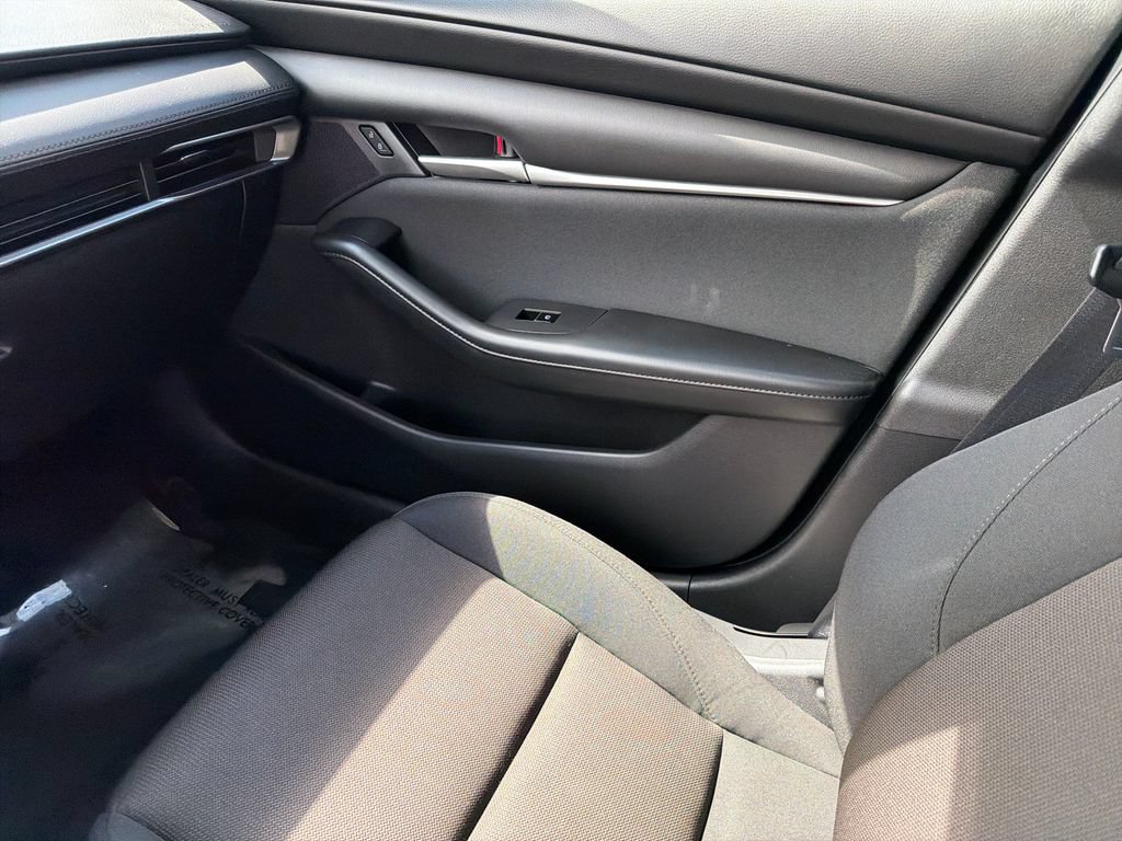 Used 2022 MAZDA MAZDA3 s FWD image 29