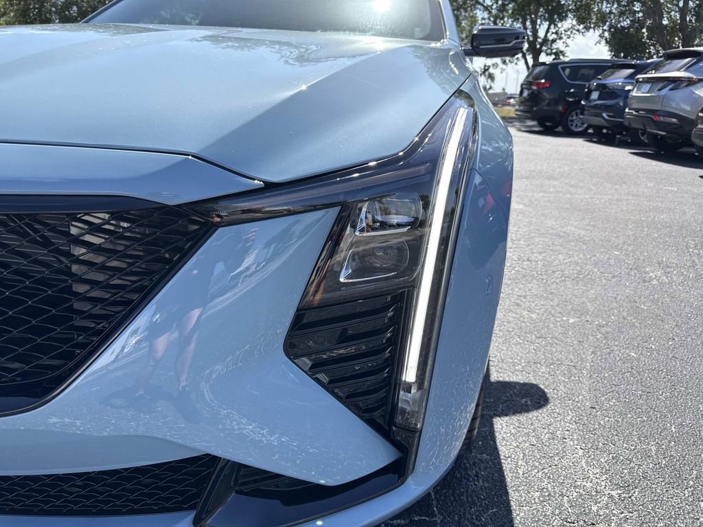 New 2026 Cadillac CT5 V w/ LPO, ONYX Package AWD/4WD image 9