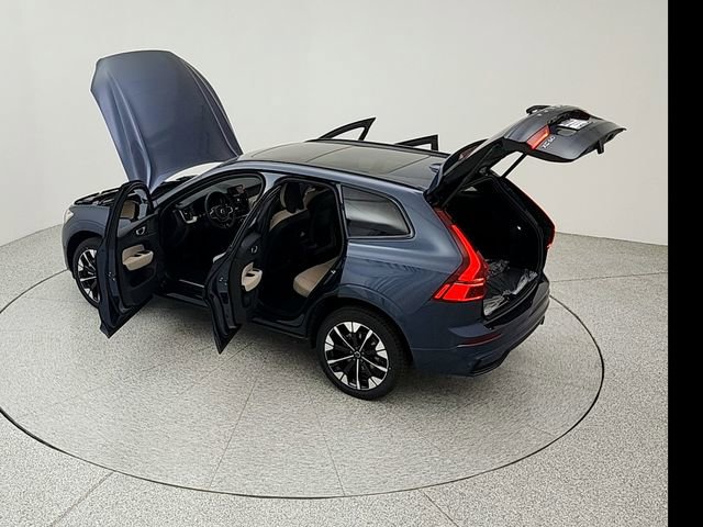 New 2026 Volvo XC60 B5 Plus w/ Climate Package PRO AWD/4WD image 40