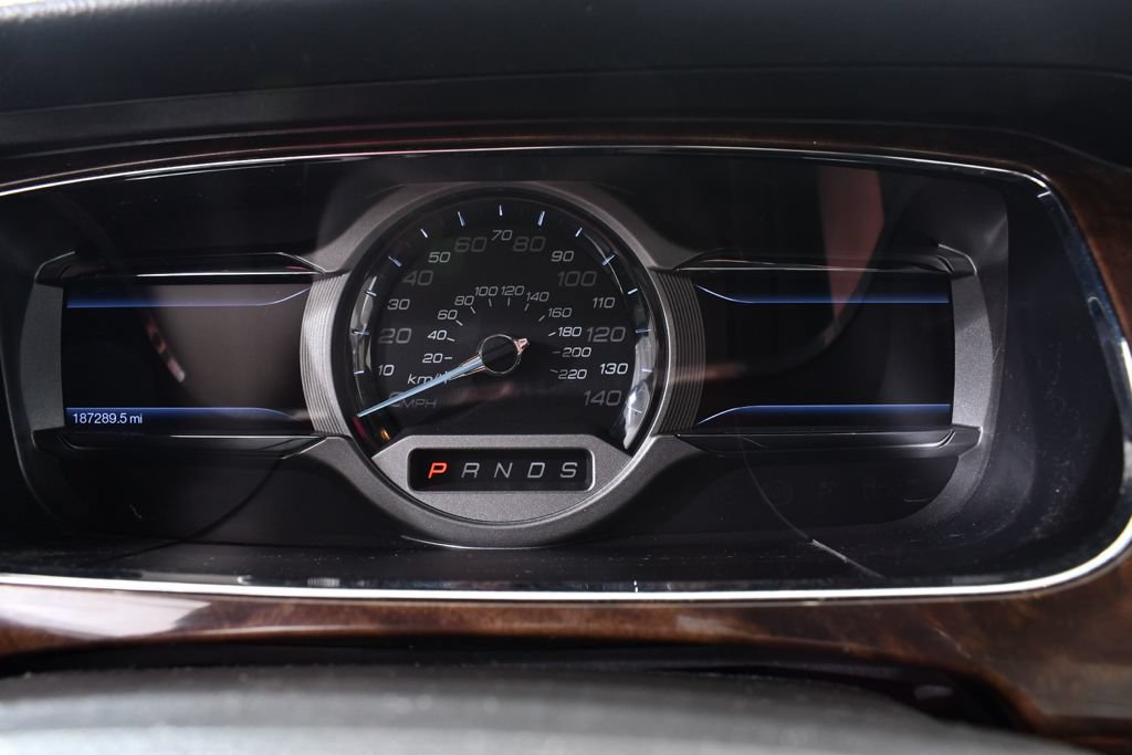 Used 2013 Ford Taurus Limited FWD image 24