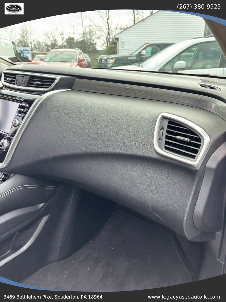 Used 2018 Nissan Murano S image 27