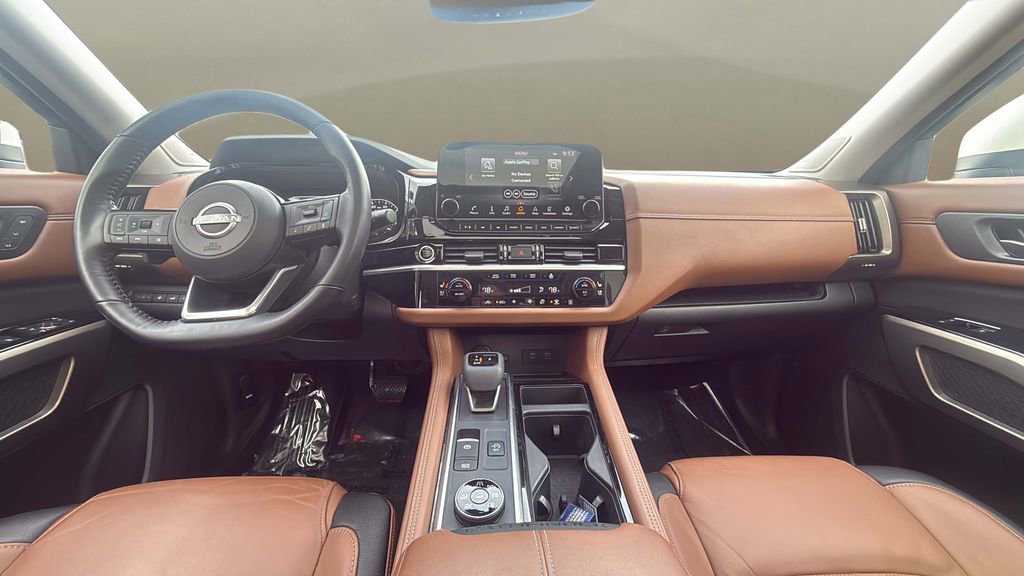 Used 2022 Nissan Pathfinder Platinum w/ Cargo Package image 9