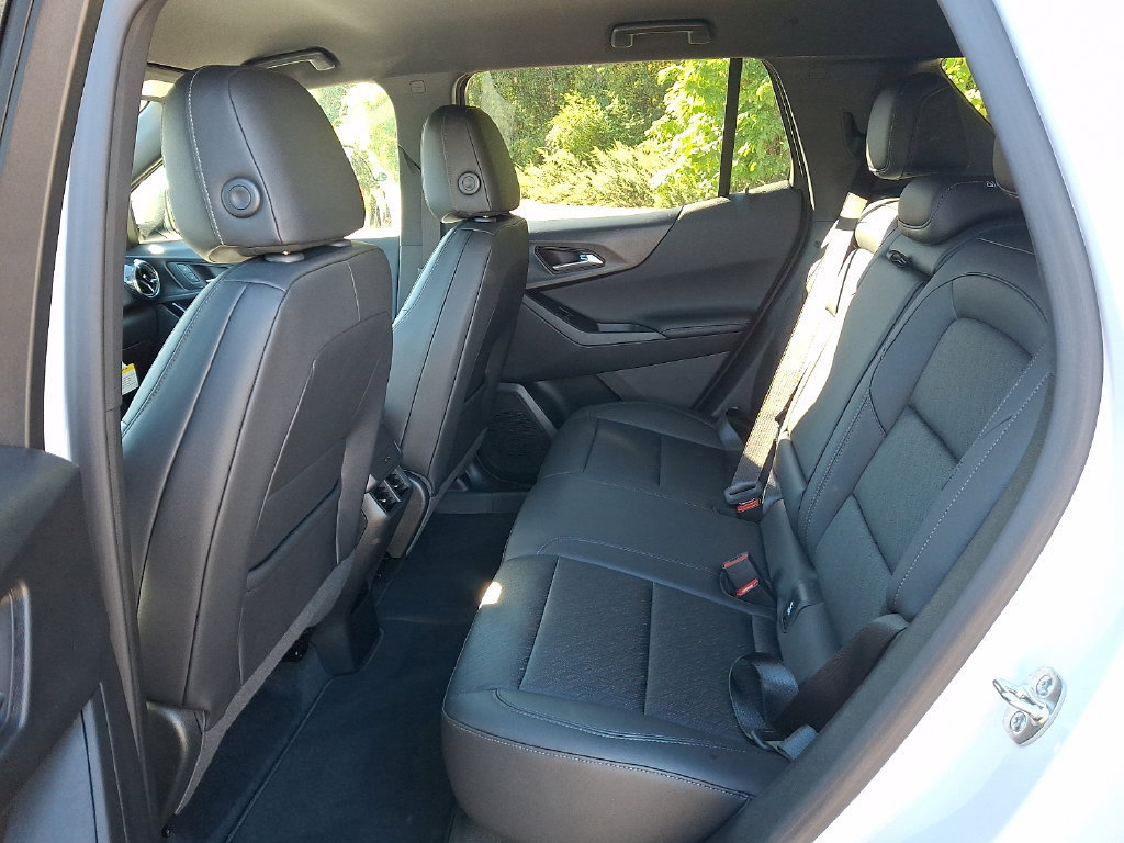 Used 2026 Chevrolet Equinox LT w/ Convenience Package II AWD/4WD image 15
