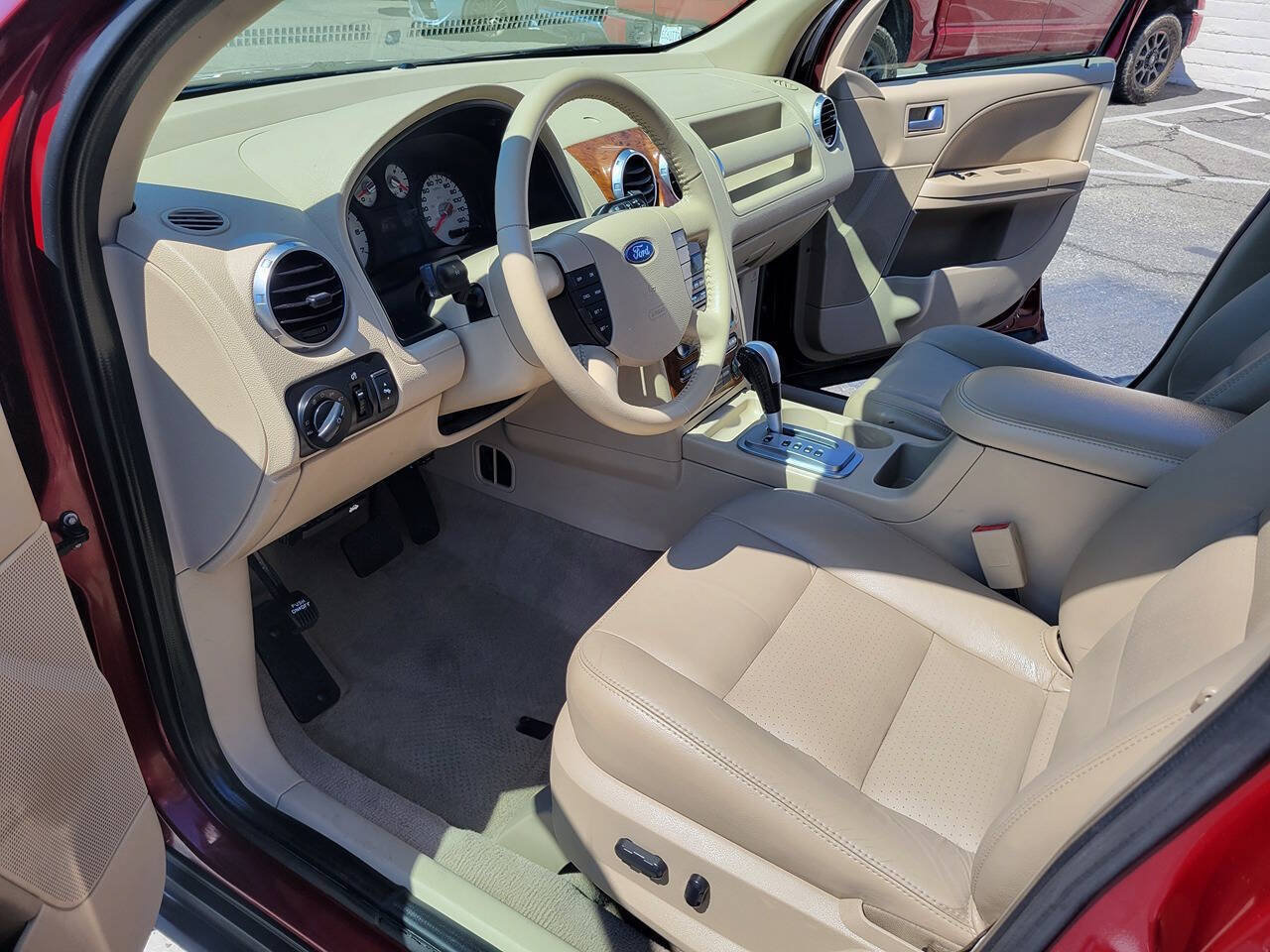 Used 2006 Ford Freestyle Limited AWD/4WD image 14