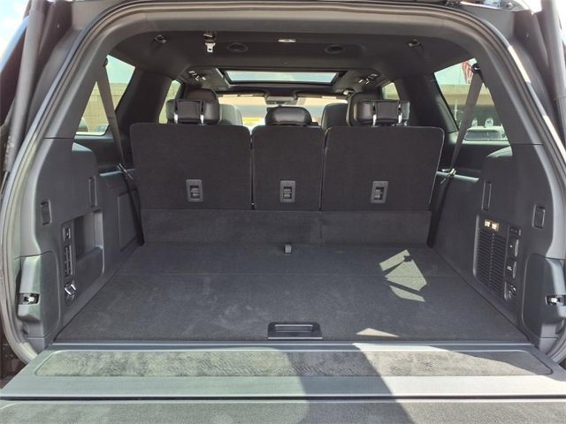 New 2025 Lincoln Navigator L Reserve w/ Jet Appearance Package image 16